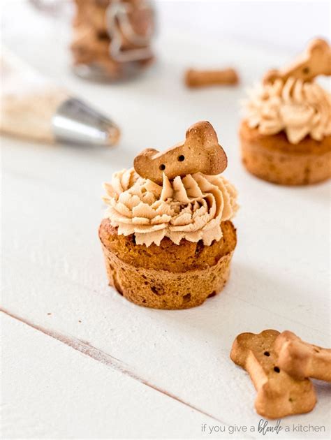 give a blonde a kitchen|Recipe: Pumpkin Peanut Butter Pupcakes .